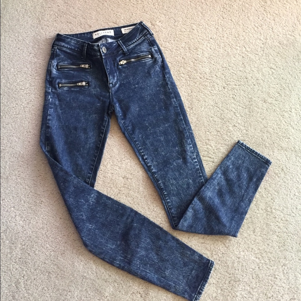 Zip Detail Wash Denim